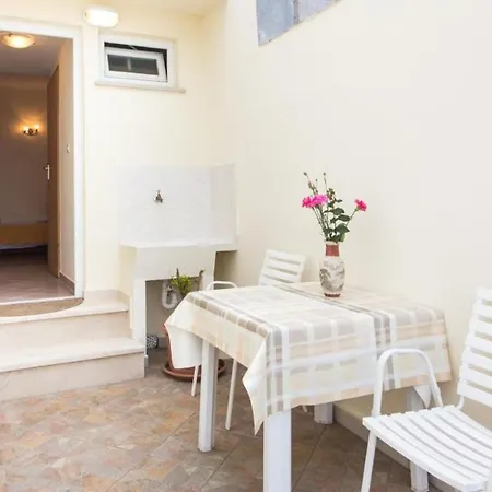 Luce- Studio With Terrace And Garden View